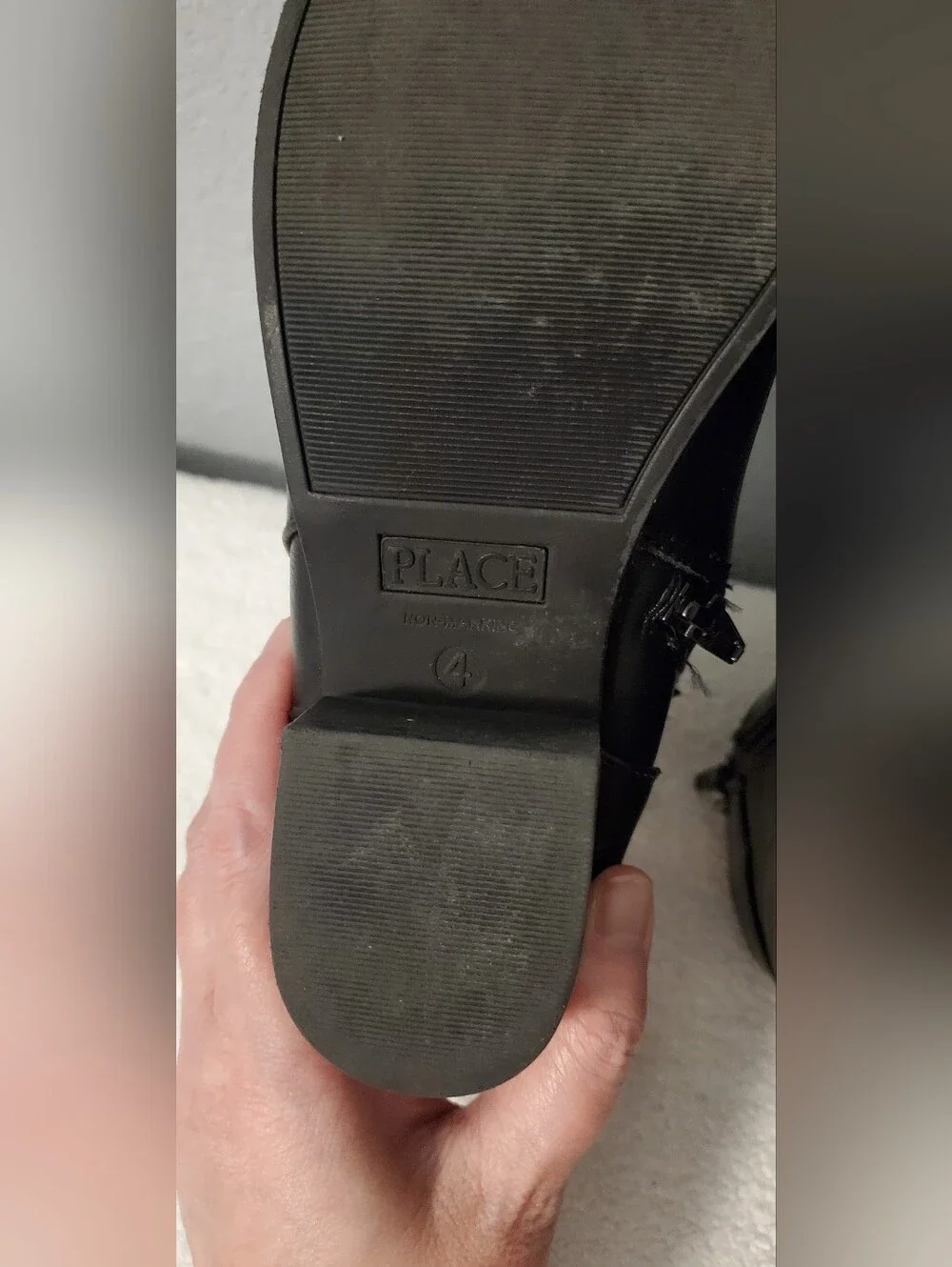 Childrens /Girls Black Ankle Boots Size 4
